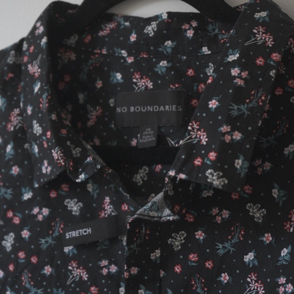 Floral Shirt - No Boundaries 2XL - Picture 2 of 5